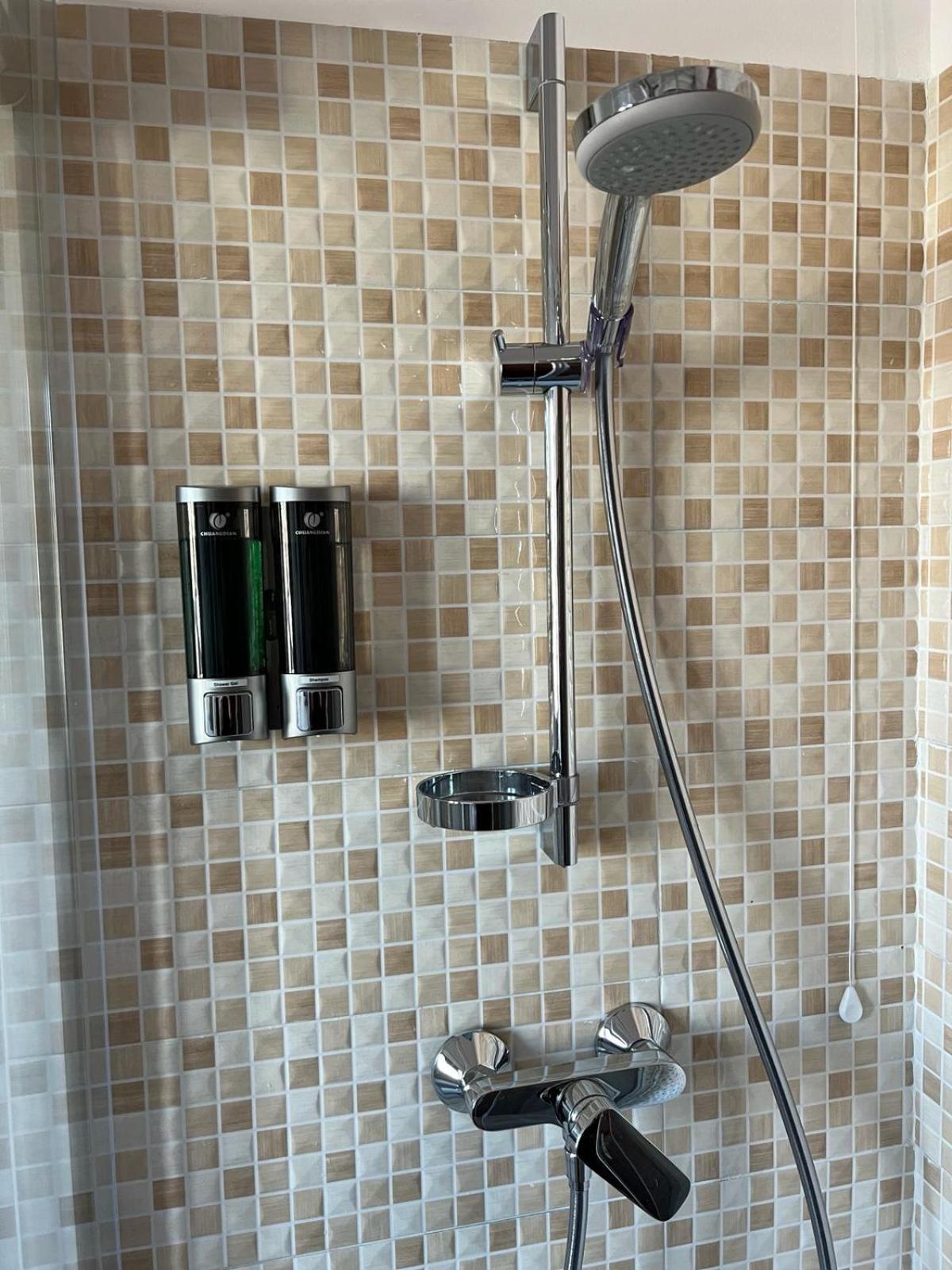 Apartamento Antica Dimora San Crisante - Centro Storico LʼAquila Exterior foto