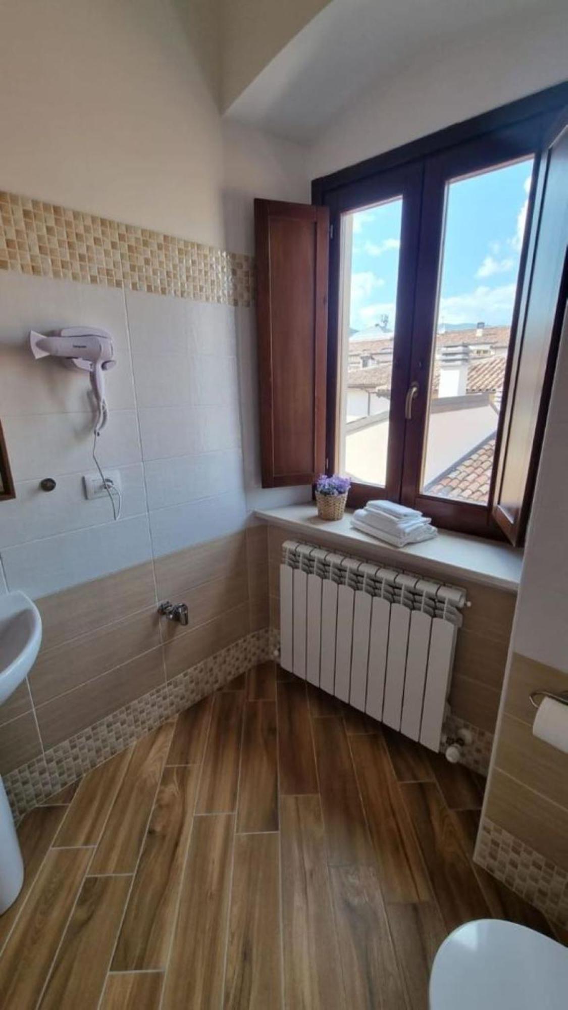 Apartamento Antica Dimora San Crisante - Centro Storico LʼAquila Exterior foto