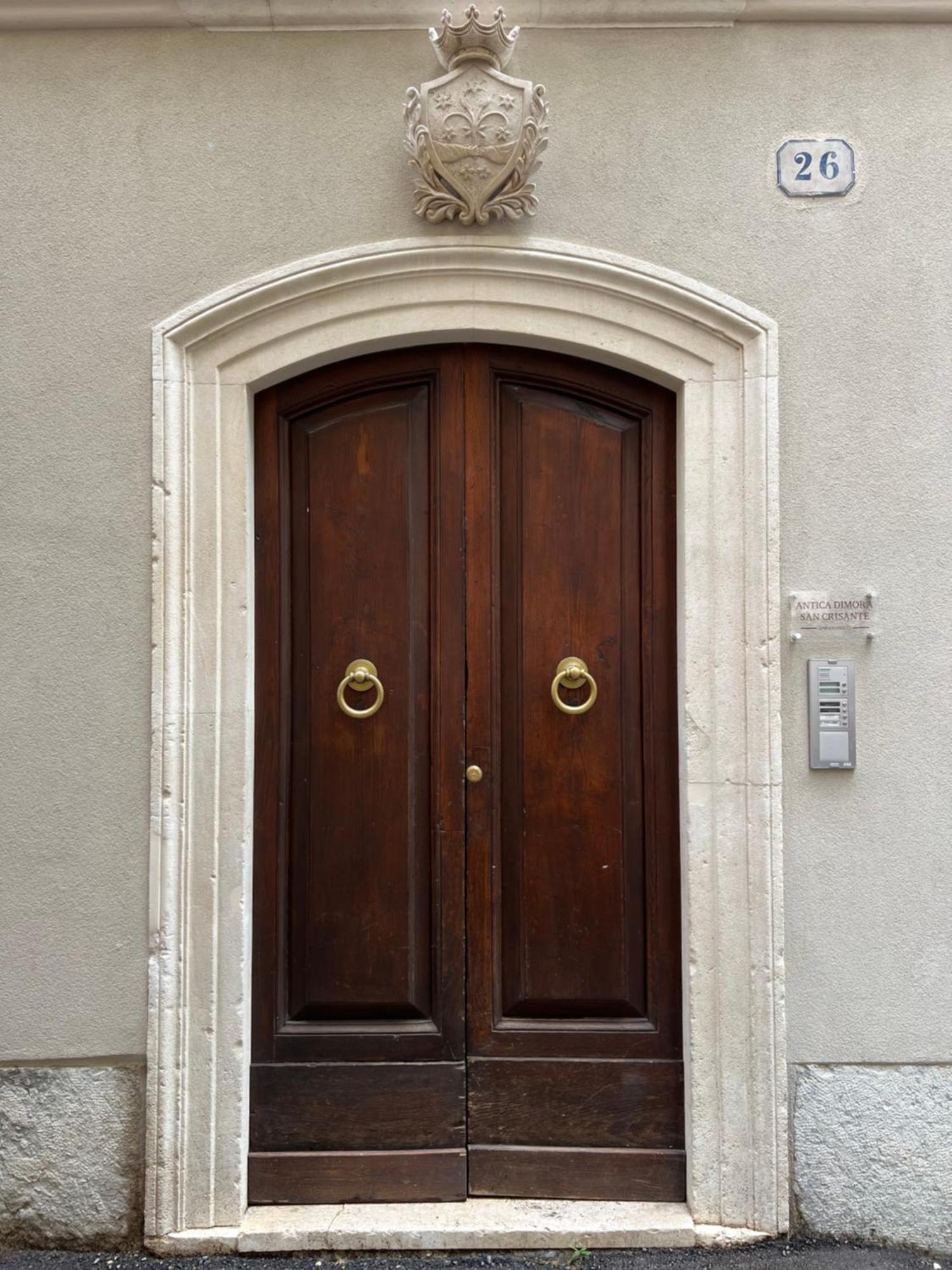 Apartamento Antica Dimora San Crisante - Centro Storico LʼAquila Exterior foto