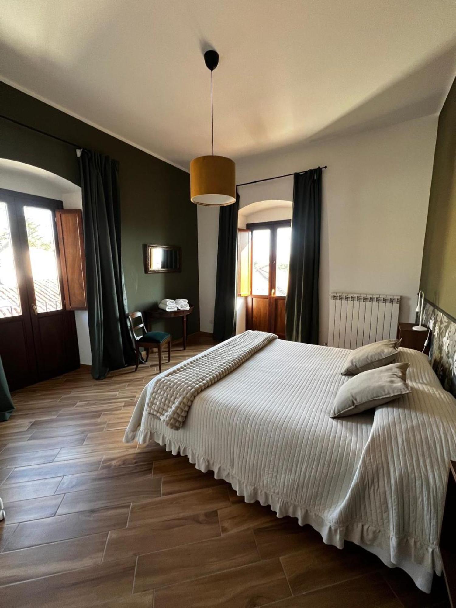 Apartamento Antica Dimora San Crisante - Centro Storico LʼAquila Exterior foto